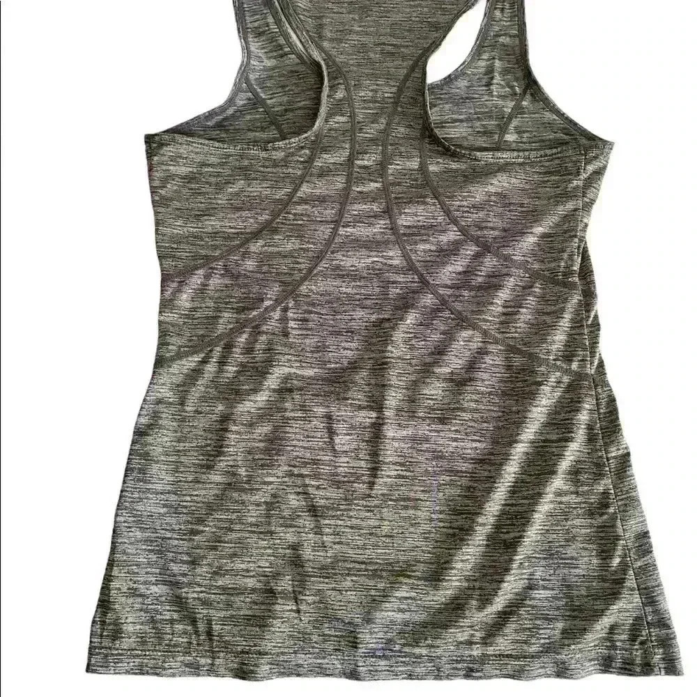 Reebok Tank - Picture 8 of 8